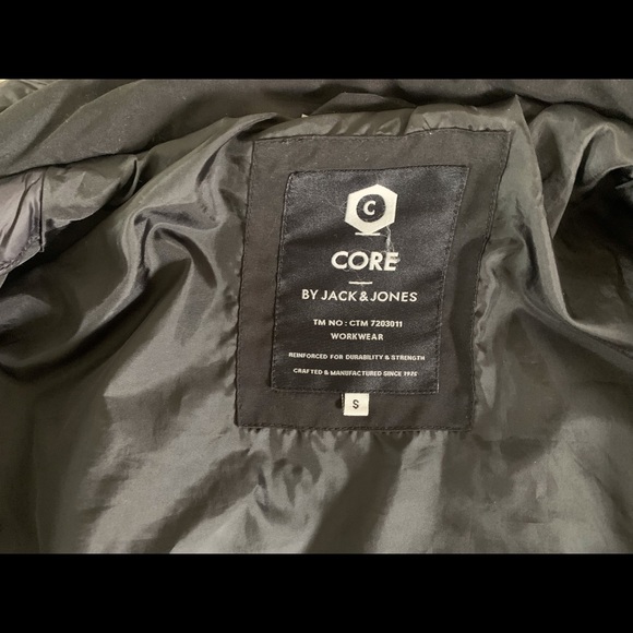 Jack & Jones men’s black bomber jacket, small - Picture 6 of 6